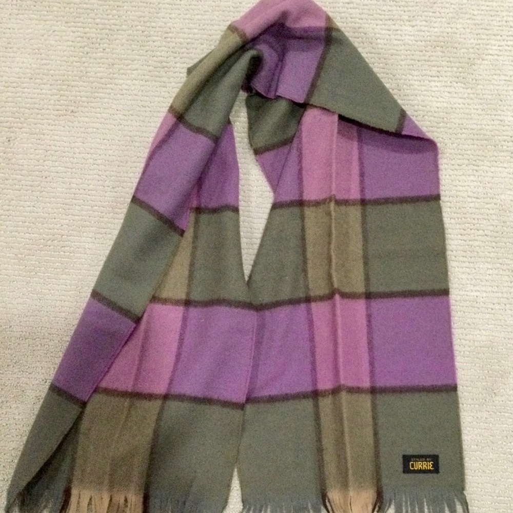 Wool pink and green Currie scarf